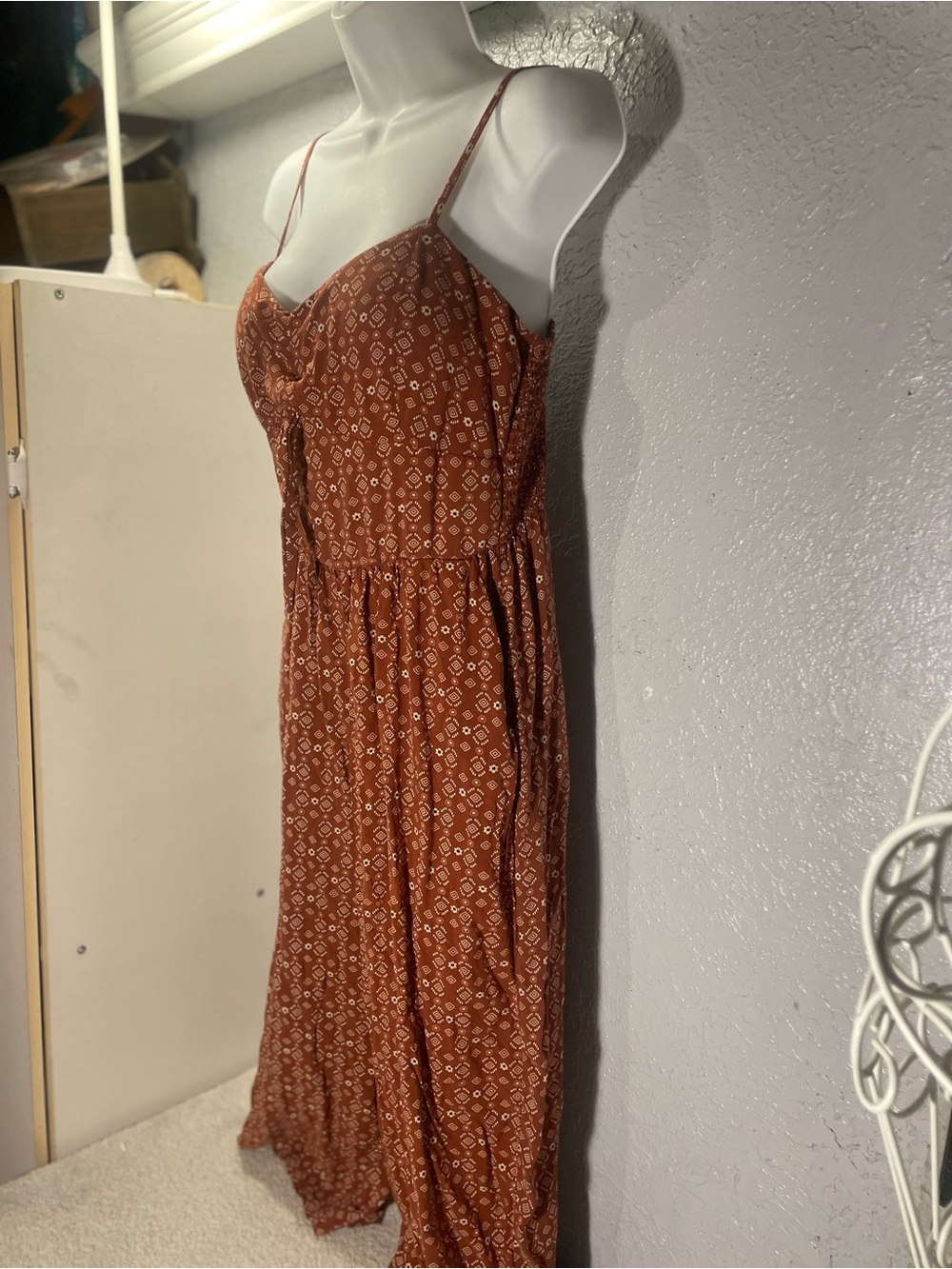 AUW Rust-Patterned Smocked Top - Picture 3 of 9